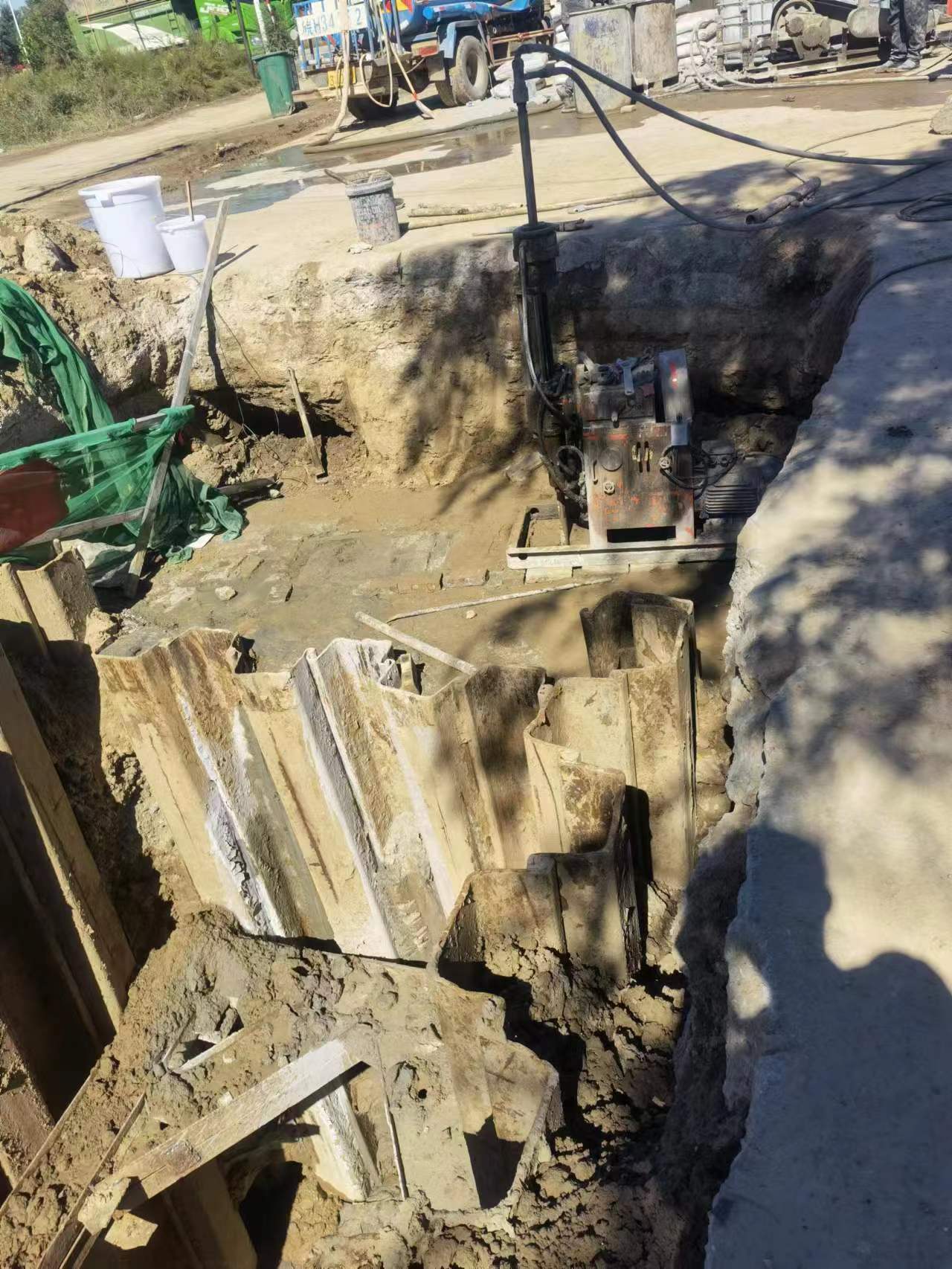 石河子基坑隧道止水帷幕桩底钻孔高压注浆